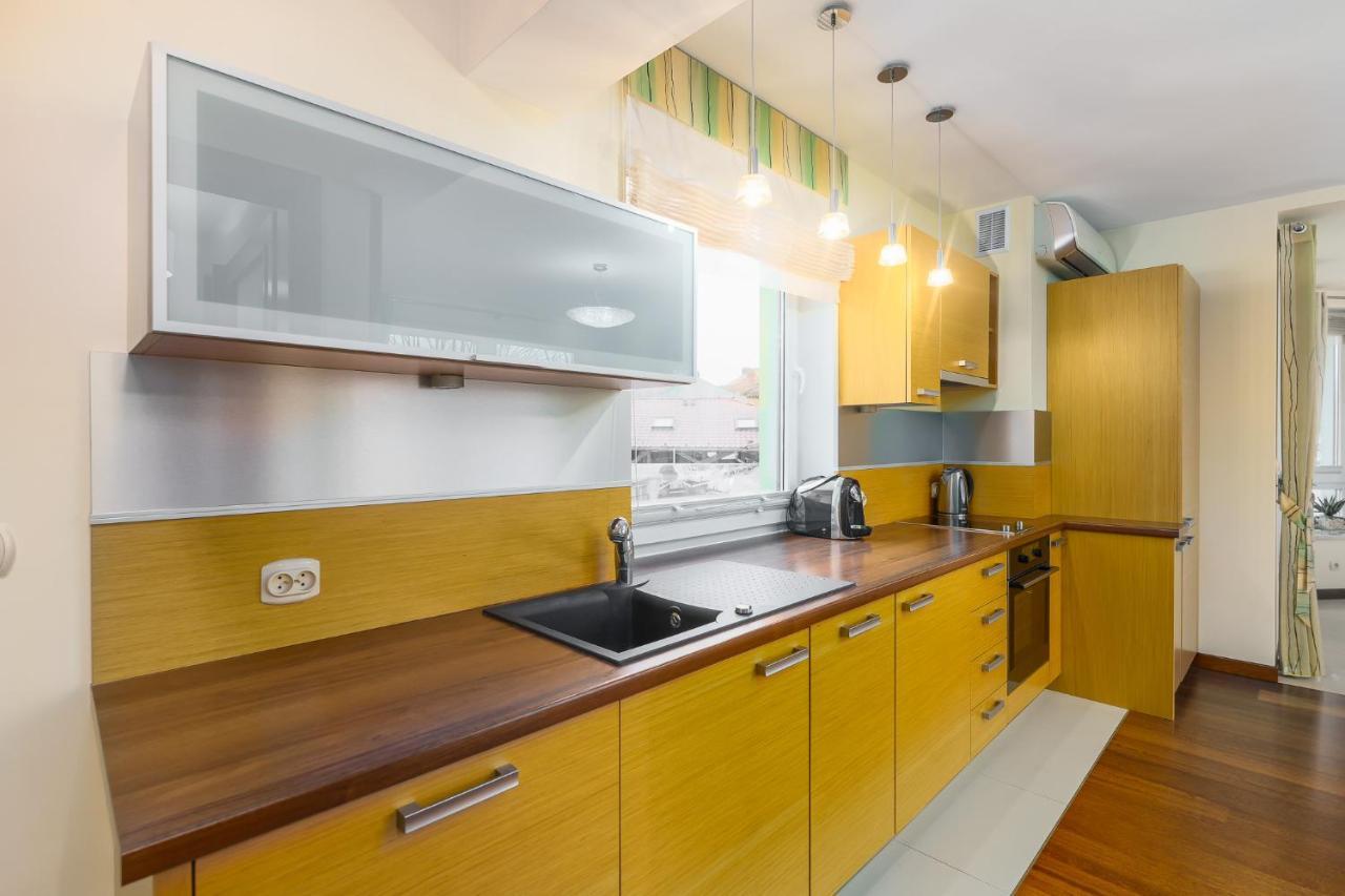 Seaside Apartment With Parking & Ac - 150 M To The Beach By Noclegi Renters Miedzyzdroje Extérieur photo